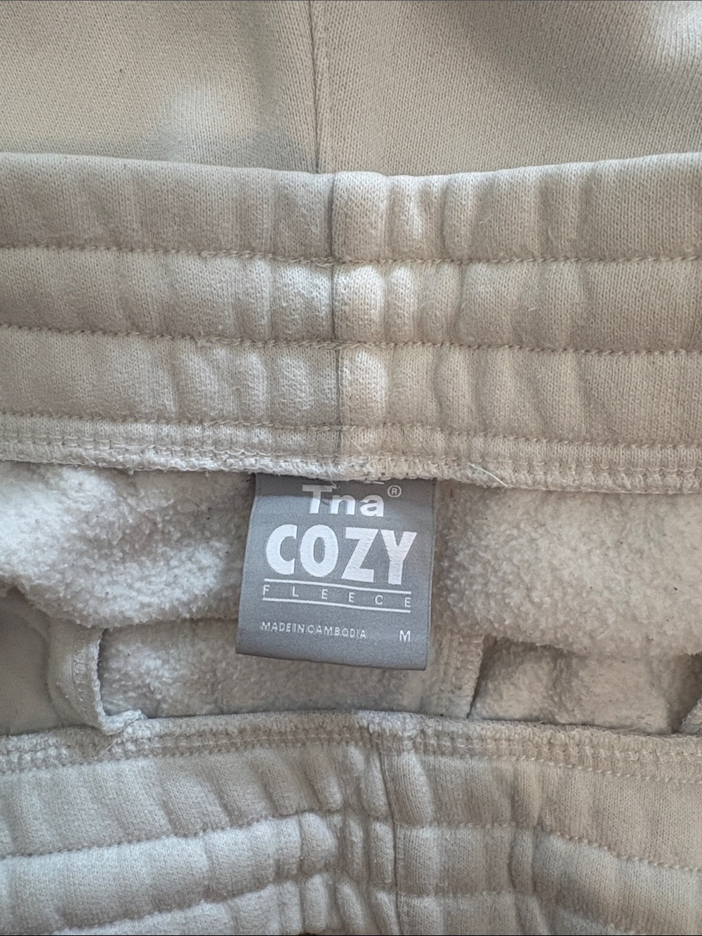 TNA cozy fleece Women's White Drawstring Lounge Shorts - Picture 4 of 4